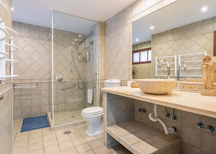 Casa vacanze Traditional Spanish In Heart Of - Zest Real Estate