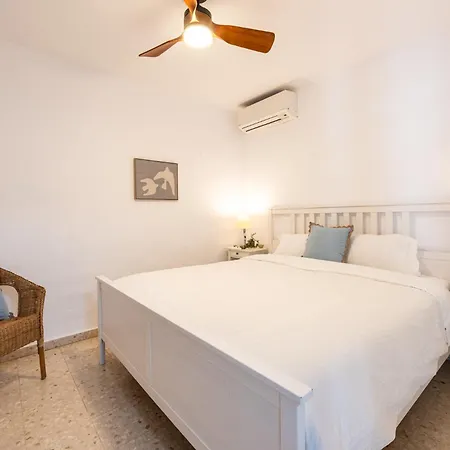 Дом отдыха Traditional Spanish In Heart Of - Zest Real Estate