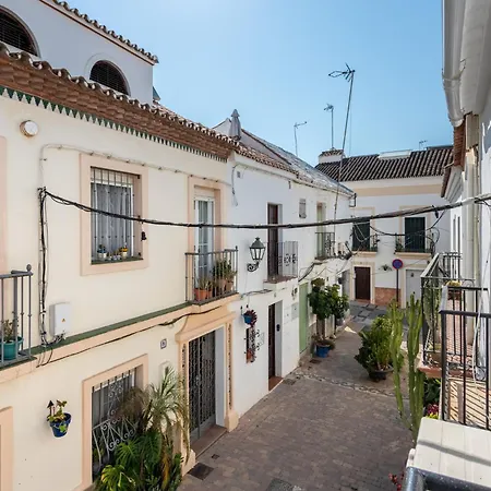 Holiday home Traditional In Heart Of Old Town - Zest Lettings