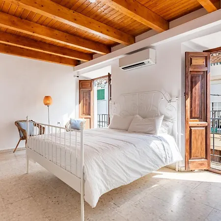 Traditional In Heart Of Old Town - Zest Lettings Holiday home *