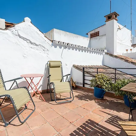 Traditional In Heart Of Old Town - Zest Lettings * Estepona